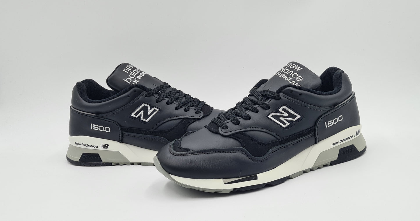*WIE NEU* New Balance 1500 Schwarz Made in England Gr. UK 7 / EUR 40,5
