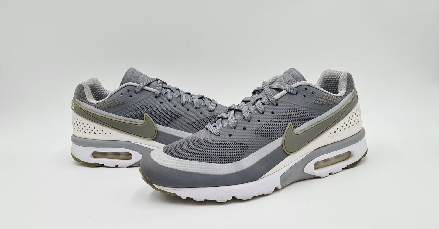 *Guter Zustand* 2015 Nike Air Max Classic BW Ultra Grau Gr. UK 8,5 / EUR 43
