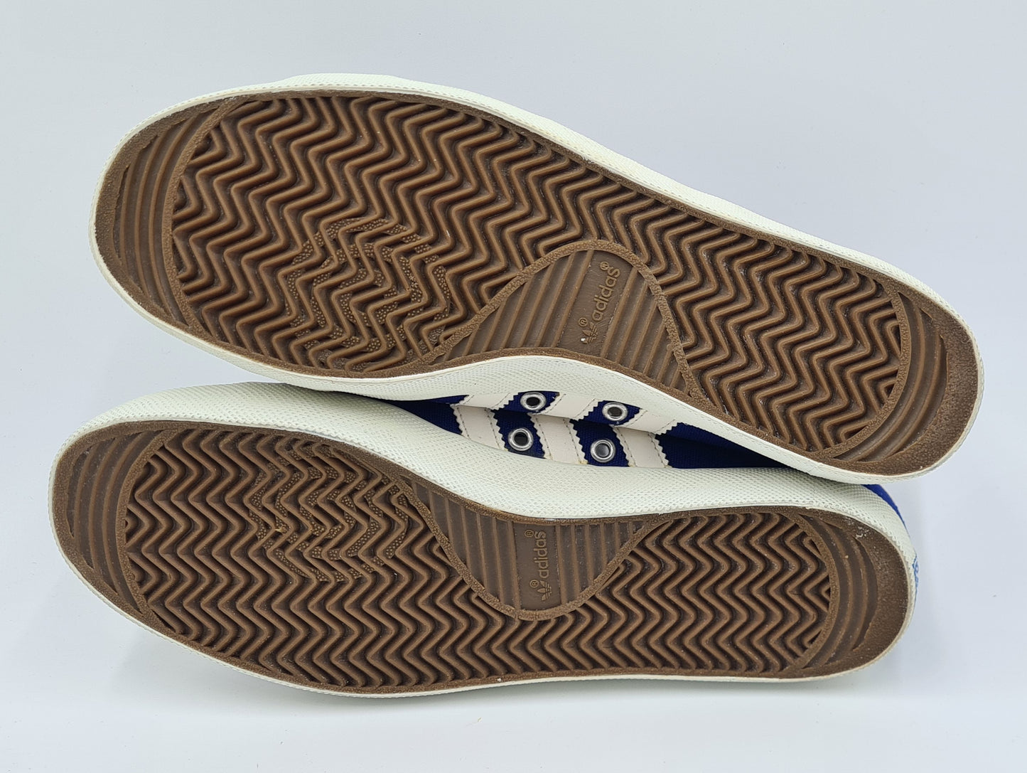 *WIE NEU* Vintage 1980er Adidas Adria Trainer UK 10 / EUR 44 2/3