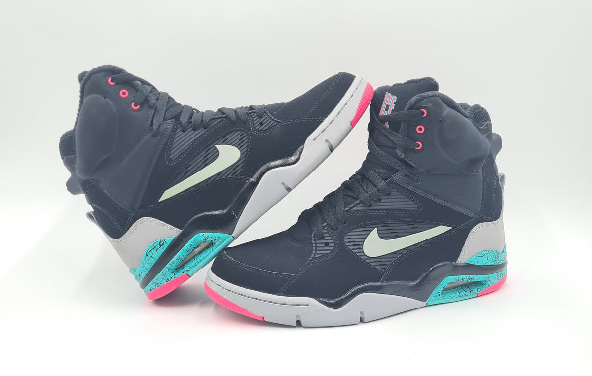 *VGC* 2014 Nike Command Force Spurs David Robinson UK 9 / EUR 44