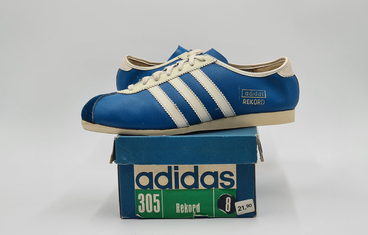 *NEW* Vintage 1980s Adidas Rekord Roumania 3 Stripe UK 8 / EUR 42