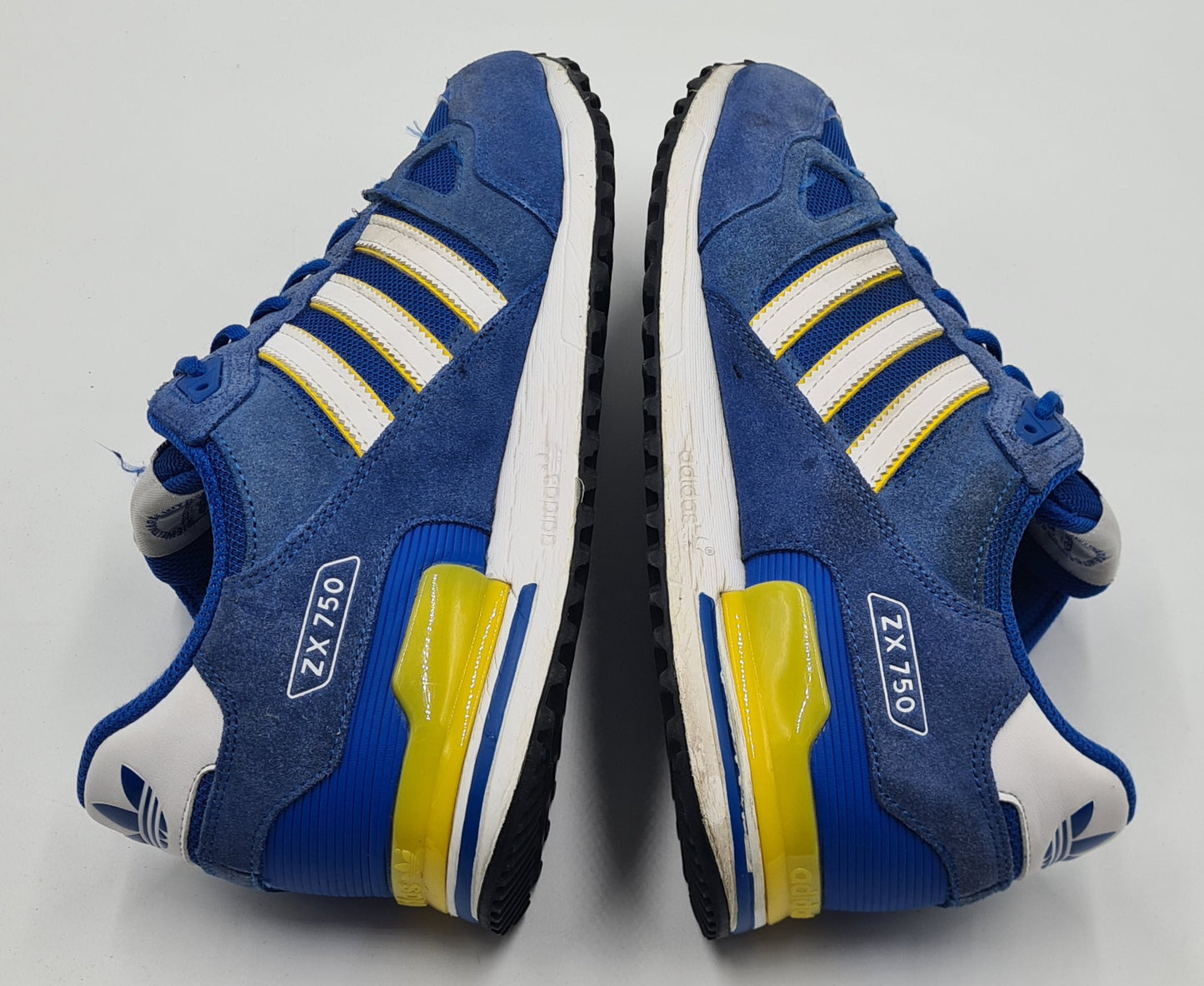 2017 Adidas ZX 750 Blau Gr. UK 9,5 / EUR 44