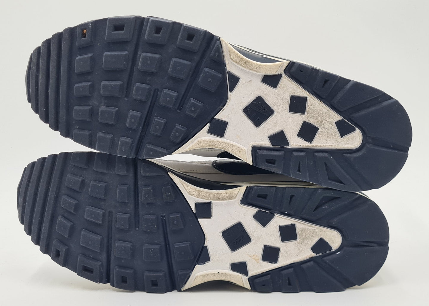 *TOP* 2011 Nike Air Max Classic BW Weiß Dunkelbau Gr. UK 12 / EUR 47,5