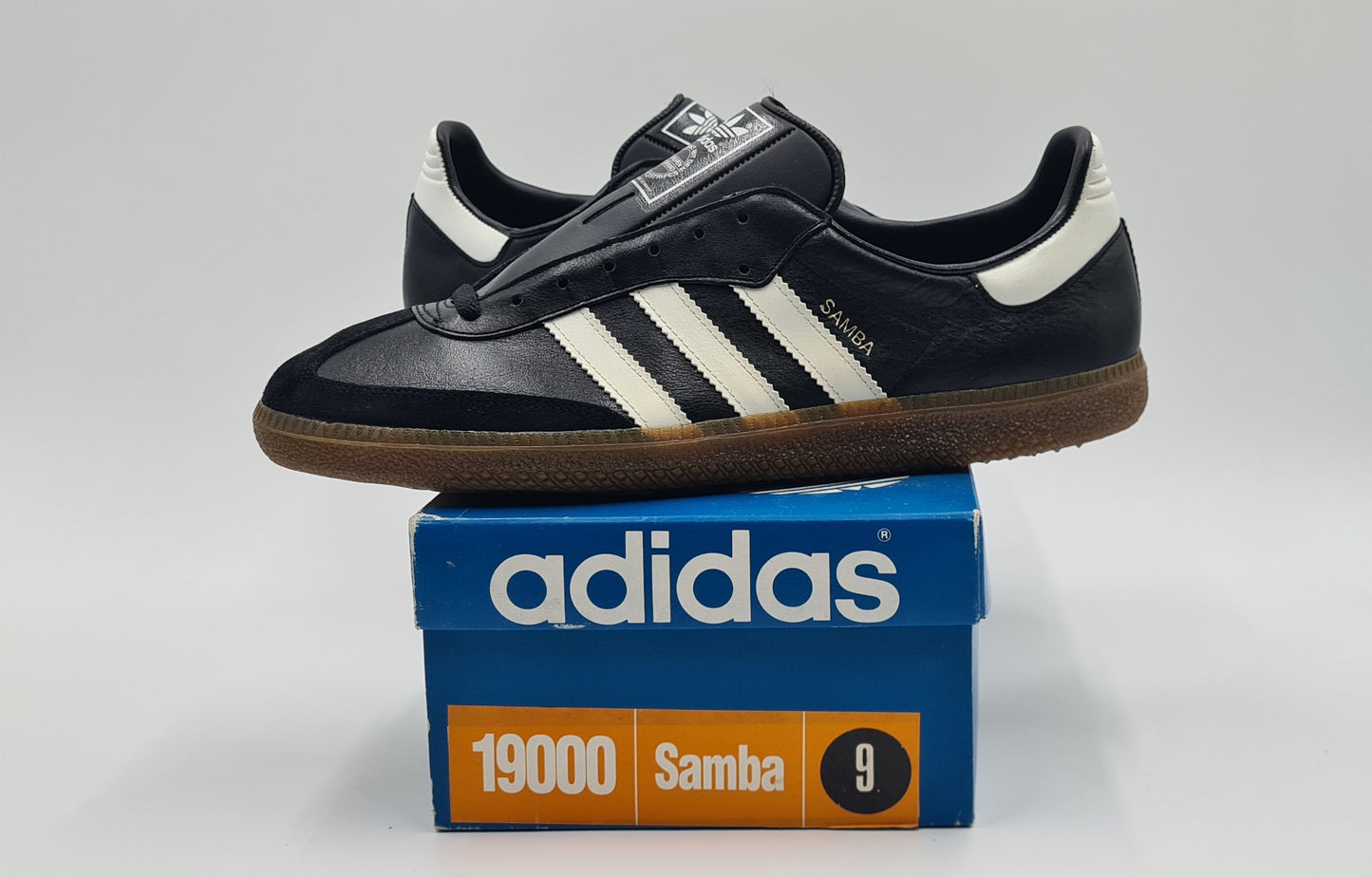 *NEU* Vintage 1980er Adidas Samba schwarz West Germany UK 9 / EUR 43 1/3
