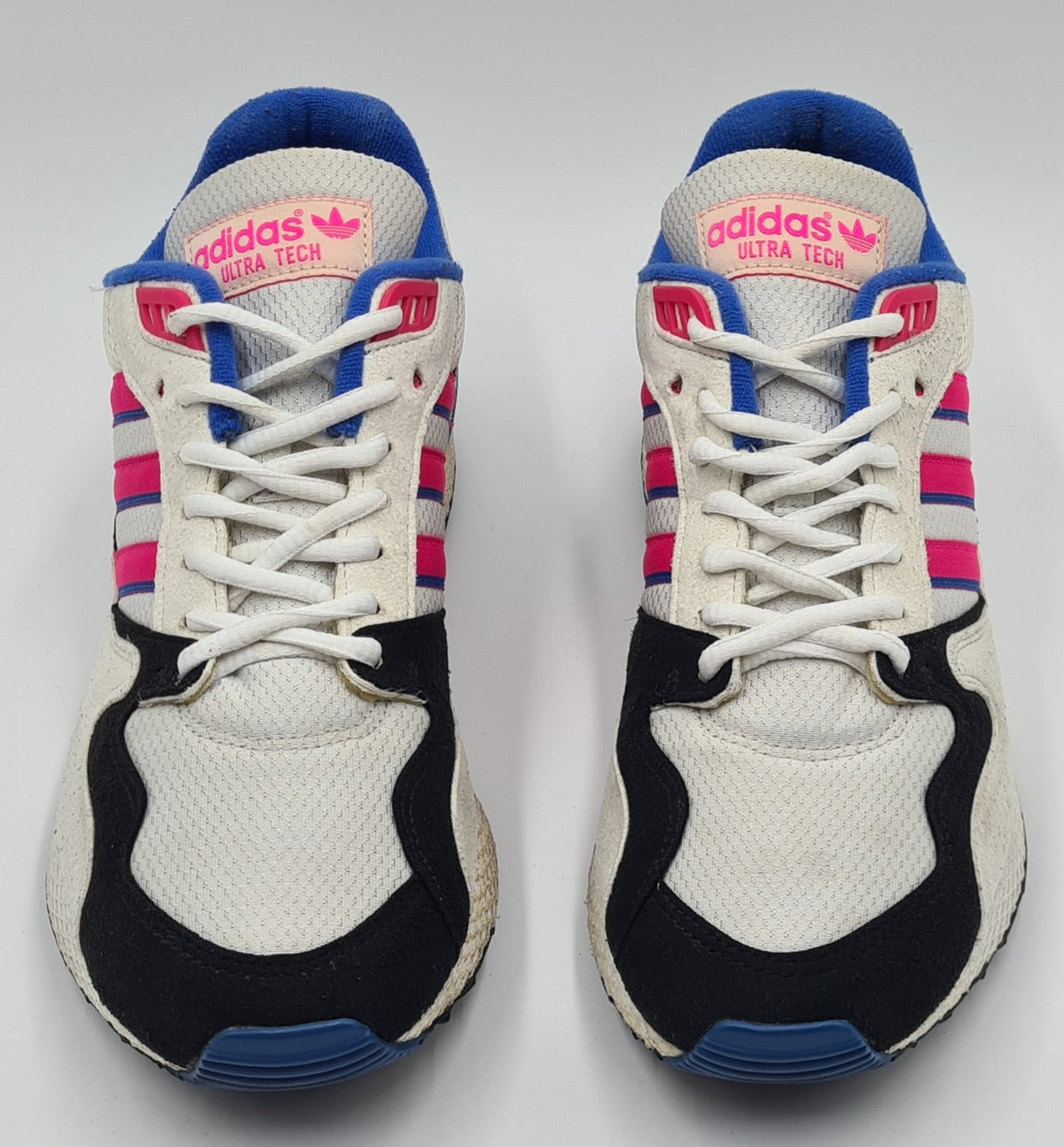 *TOP* 2018 Adidas Ultra Tech | AQ1190 | Gr. UK 9,5 / EUR 44