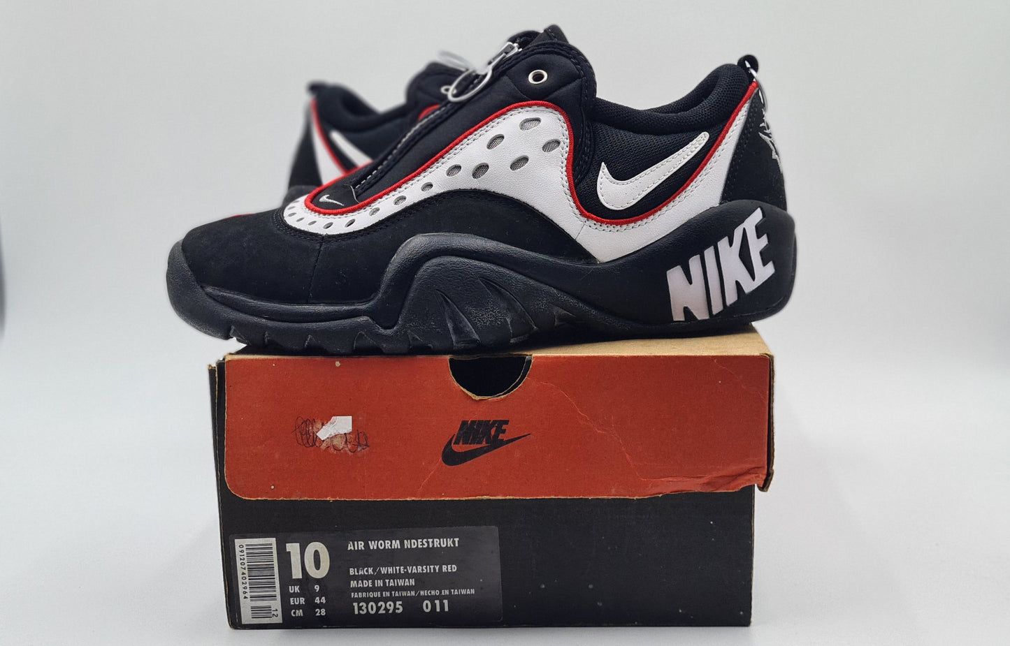 *NEW* Vintage 1996 Nike Air Worm Ndestrukt Dennis Rodman UK 9 / EUR 44